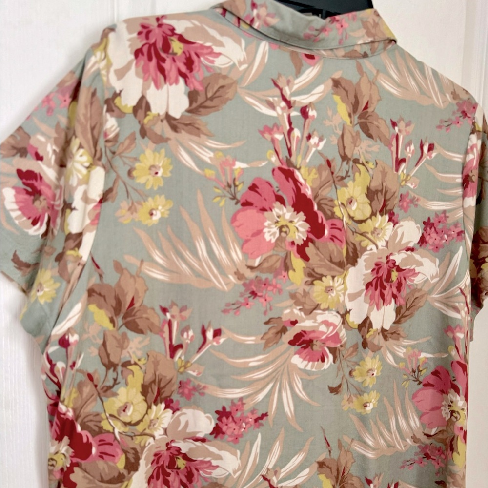 ISLANDER HAWAIIAN SHIRT. WOMENS BUTTON UP TROPICAL SHORT SLEEVE SHIRT. LIKE NEW - Picture 12 of 14